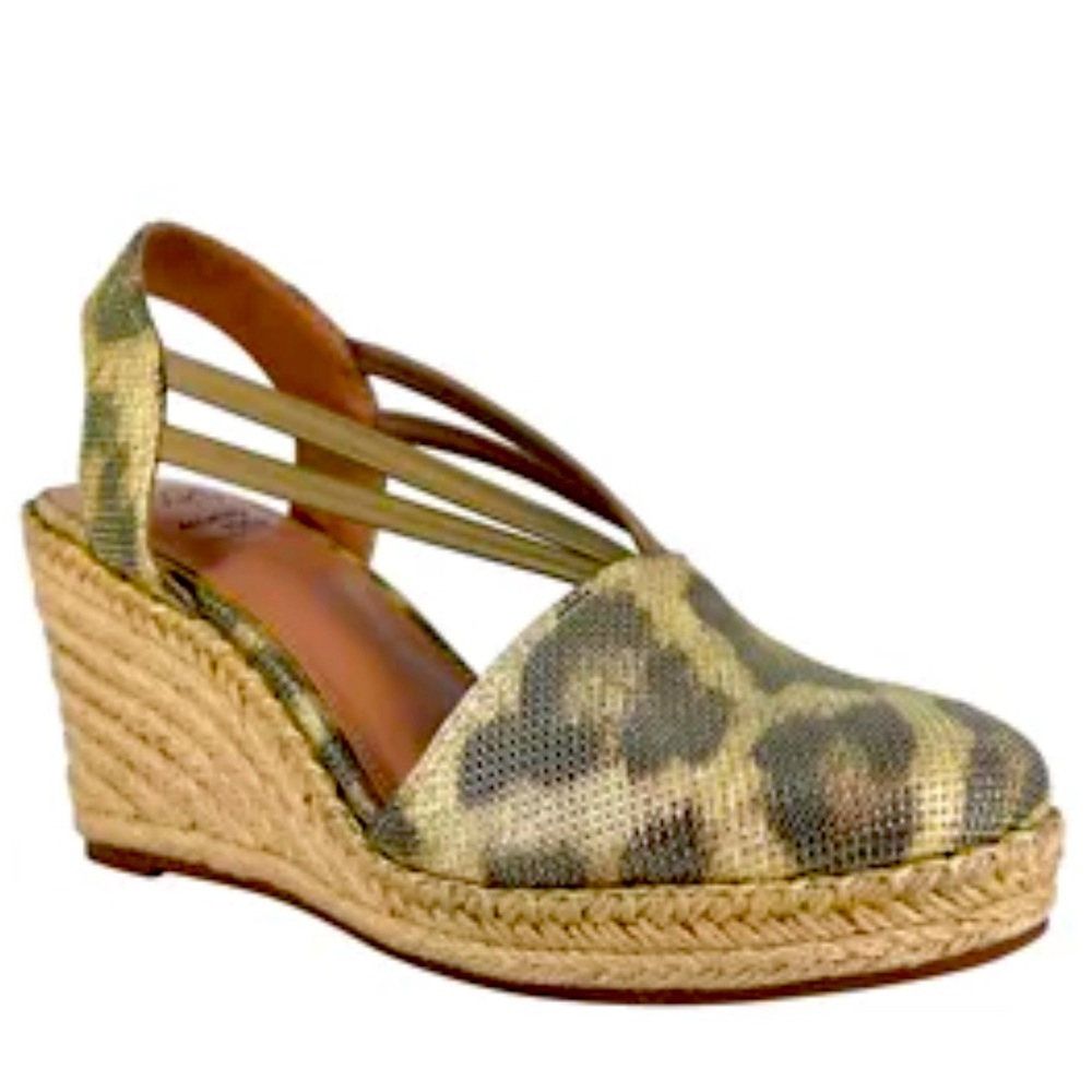 Impo, size 10, leopard print